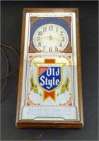 * Vtg Old Style Beer Clock Lighted Sign - Works
