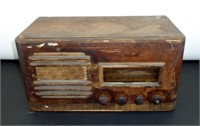 * Antique GE Radio