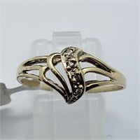 $900 10K  Diamond Ring