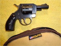 H & R Model 732    32 Smith & Wesson