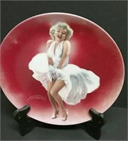Marilyn Monroe Collector Plate With Certificates