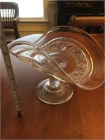 Centerpiece with tiny scratch on the bottom- 3 se?