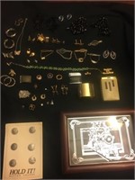 Lot miscellaneous jewelry in Train jewelry box
