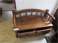 Oak sitting bench w/ two bottom drawers