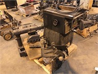 PALLET OF TOOLS INCLUDING ELEC TABLE SAW, MISC ENG