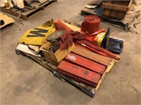 PALLET OF CAUTION EQUIPMENT INCLUDING BANNERS, FLA