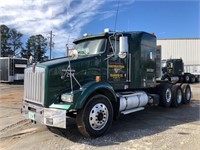 2003 KENWORTH TRI-AXLE ROAD TRACTOR, 1XKDDB9X63J39