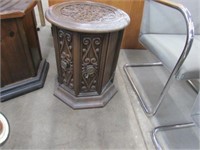 Round Plastic End Table with Storage