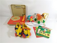 Livres, jouets dont table-tournante Fisher-Price +