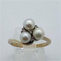 $1200 10K Fw Pearl  Diamond Ring