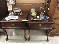 Pair of Queen Ann, Federal style end tables +