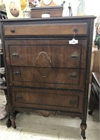 Early 20th C. Ladies 4-drawer chest
