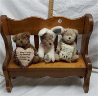 Wood doll bench & 3 Boyd Bears (1 in rabbit suit)