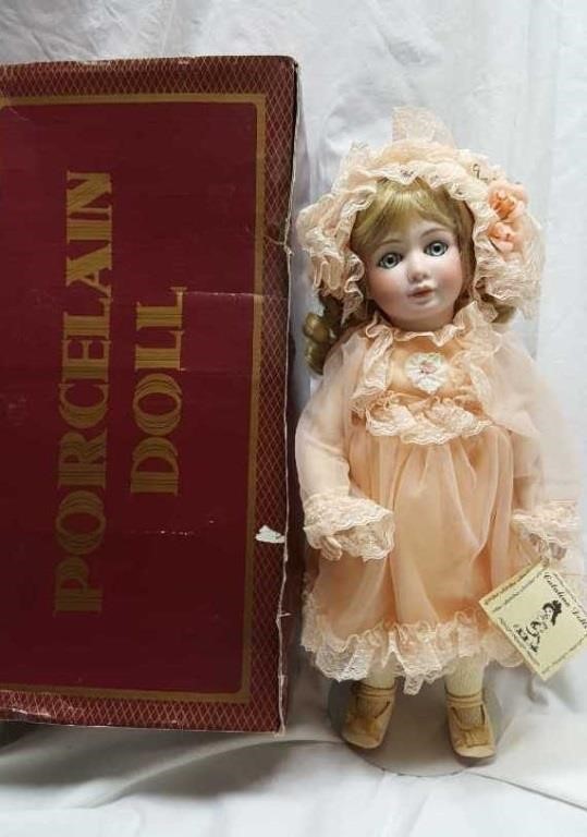 Ruth E. Mitchell Estate Doll & Doll Furniture Online Auction