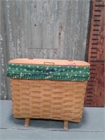 Longaberger basket w/ cloth liner, handle, feet