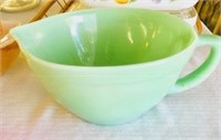 Jadeite Mixing Bowl with handle& Spout Fire King
