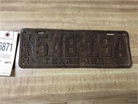 1929 Texas rear license plate.