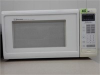 Emerson MW8126W Microwave-as is-Works