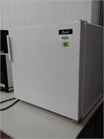 Avant Counter Top Refrigerator-Works