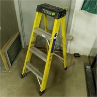 4' Titan fiberglass step ladder