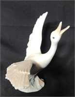 Lladro ‘flapping Duck’ #1263 Figurine