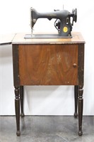 SINGER Sewing Machine No. 20 USA, in Wood Cabinet
