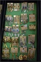 GROUP OF 40 EARRINGS, NECKLACES ETC