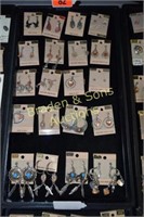 GROUP OF 40 EARRINGS AND NECKLACES