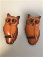 Pair of plastic Halloween owls