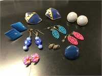 8 Pairs of Colorful Earrings