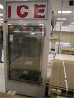 Leer upright bagged ice freezer