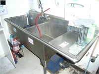 Stainless steel double sink w/ grease trap