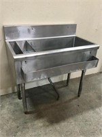 Stainless Steel 1 Compartment Sink w/ Front