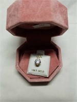 Beautiful 10KT Gold Pendant with Cubic Zirconia