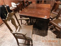 WOODEN DINING TABLE / LEAF / (6) CHAIRS