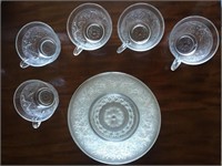 65 pieces of unmatched pattern glass