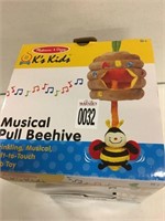 MELISSA & DOUG MUSICAL PULL BEEHIVE