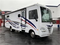 2015 Fleetwood Storm 28ft Motorhome w/ 1 Slide Out