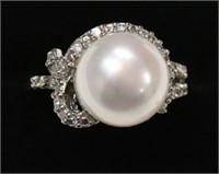 Ladies Sterling Silver Pearl Estate Ring