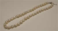 Ladies Single Strand Pearl Necklace