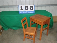 SCHOOL DESK AND CHAIR 18 1/2X 24 1/2 X 30