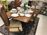 Vintage Maple Table & Chairs & area rug