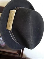 Men's Hat, Size L, New W/tags