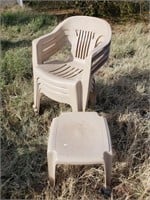 Beige 4 Pc Stacking Chairs  And Table