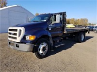 2004 Ford F-650 S/A 16' Flatbed Truck