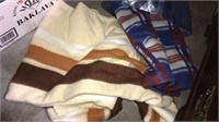 2- nice soft blankets (73)