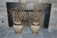 Pair of pottery vase with grapevine