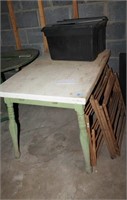 VINTAGE TABLE AND TWO DRYING RACKS AND TOTE