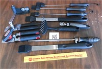 Group Lot of Kitchen Utensils - Can Openers,