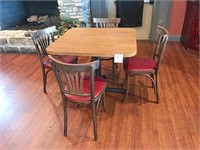 Restaurant Style Table & 4 Chairs Table - 29 1/2"